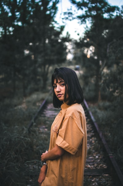 سارا عزیزی
